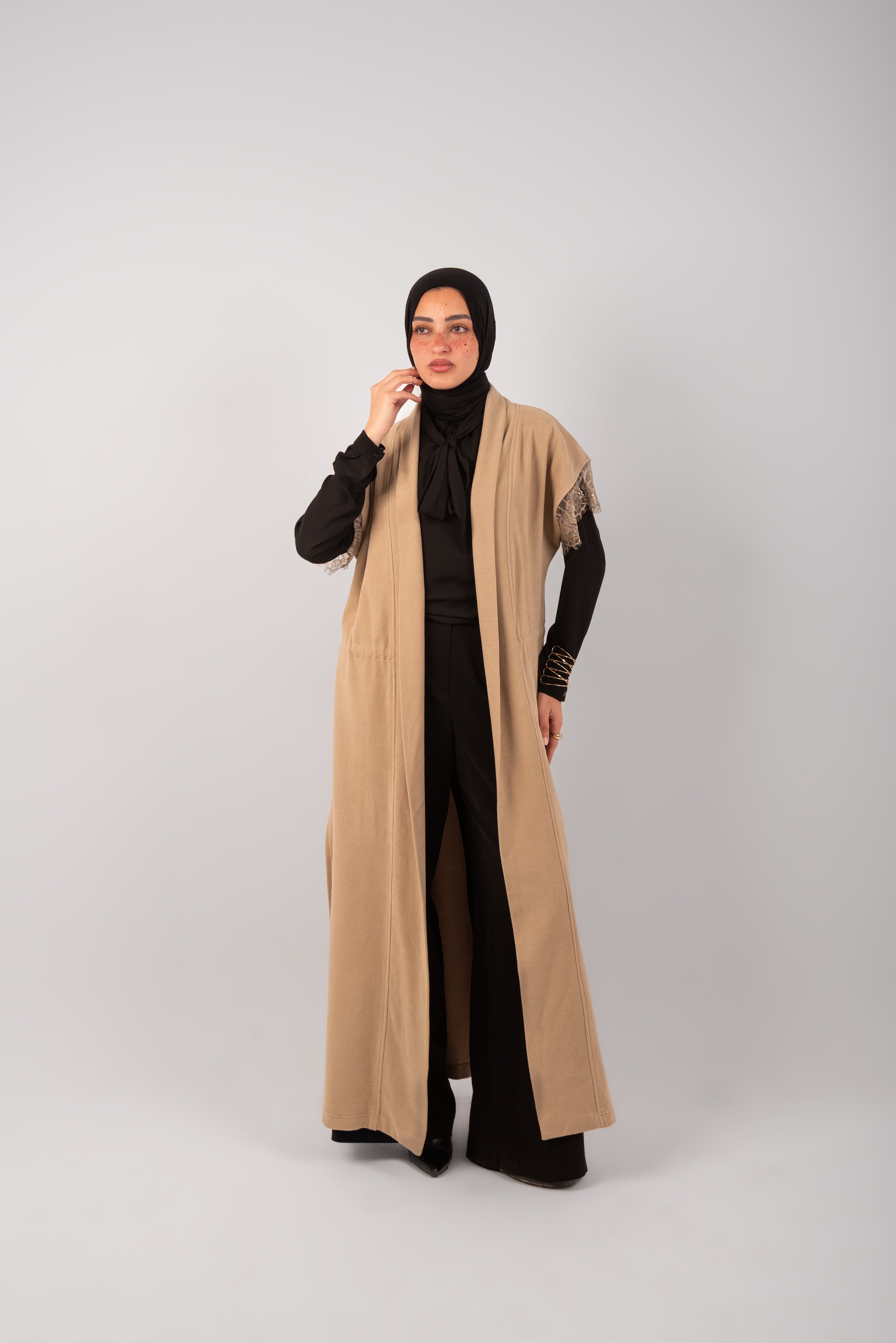 The Cashmere Cardigan (Beige)